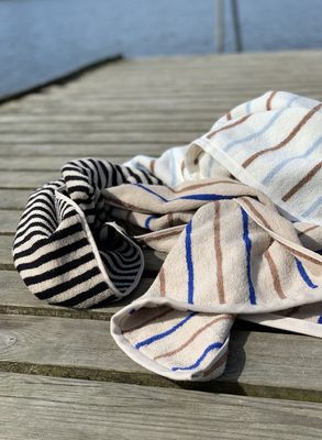 Badlakan Karamell / Optisk blå Ekologisk Bomull OYOY LIVING
