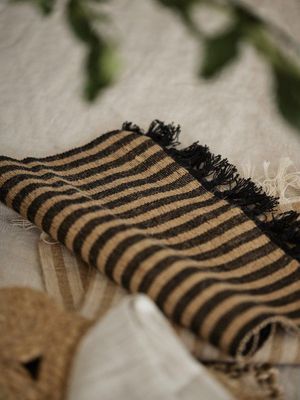 Svanefors Adam Tablett 4-pack Svart 33x45 cm