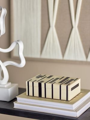 Låda med lock Svart Resin Shika | Bloomingville