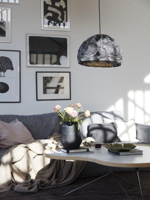 Aware Juni Svart 40cm PR Home