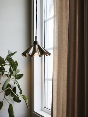 Aira Fönsterlampapa Oil brass 25cm Mässing | PR Home
