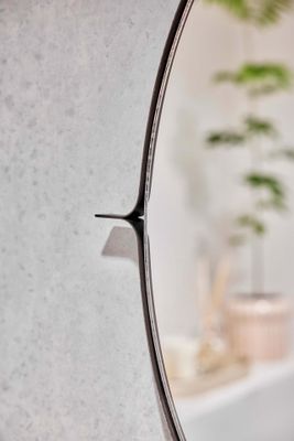 Spegel Brunad mässing Rostfritt Stål. Spegelglas. MDF bakstycke OYOY LIVING