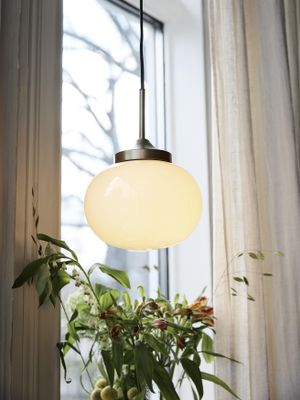 Elsy Fönsterlampapa 25cm Mässing | PR Home