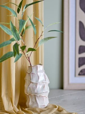 Vas Vit Stengods Dolores | Bloomingville