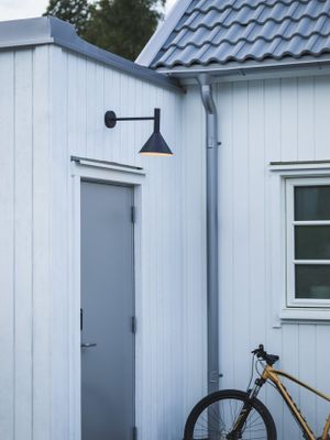 PR Home Tripp fasadlampa 230V IP44 svart 50cm