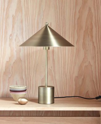 Bordslampa Borstad mässing Metall. Järn OYOY LIVING