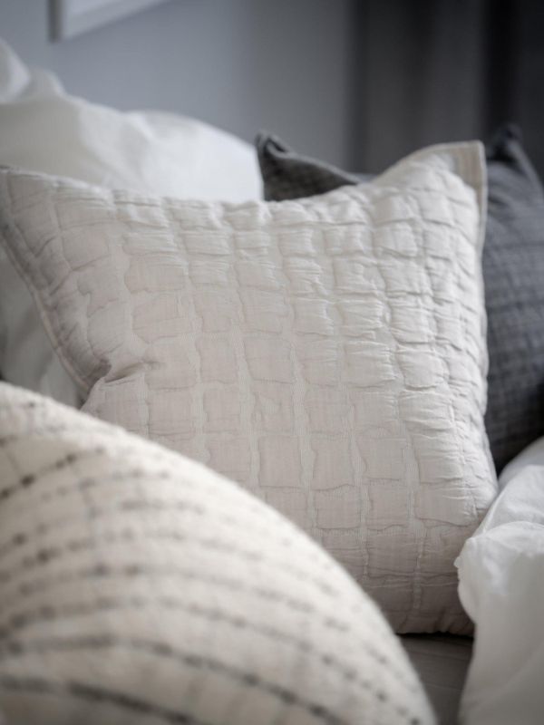 Mavis Kuddfodral Off White 50x50cm | Svanefors