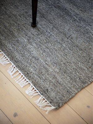 Svanefors Leon Matta Nougat 70x200 cm