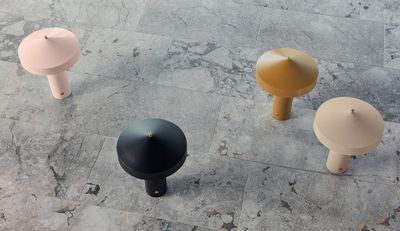 OYOY Hatto Bordslampa Rosa Metall