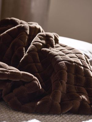 Svanefors Luna Pläd Mörkbrun 120x150 cm