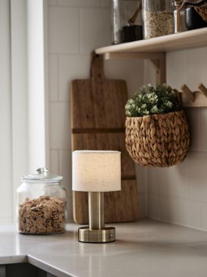 PR Home Tiara Bordslampa Laddbar antikmässing