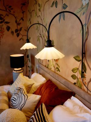 PR Home August Vägglampa Opal Veckad 25cm