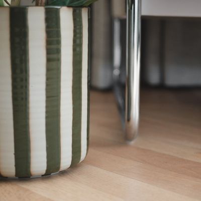 DBKD Line Pot large Randig grön