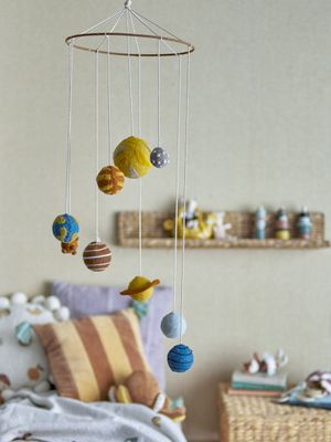 Bloomingville Space Mobil, Gul, Bomull Ø30xH90 cm