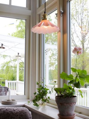 August Fönsterlampa Rosa 25cm | PR Home