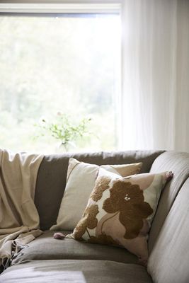 Inger Kuddfodral Beige gul 45x45cm | Svanefors