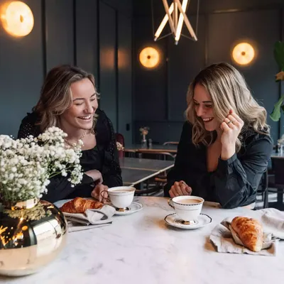 Hilke Collection Kopp med fat - Anima Bianco