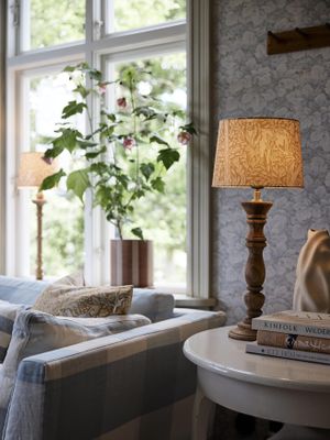 PR Home Lodge Bordslampa Eldertree Gul