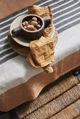 Jakobsdals Herringbone Weave Duk 150x250 cm Beige/Rost