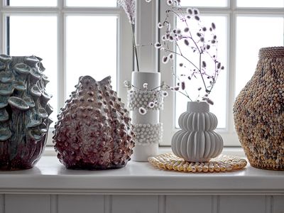 Vas Vit Stengods Halfdan | Bloomingville