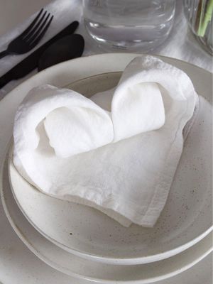 Julie Servett Off White 45x45cm | Svanefors