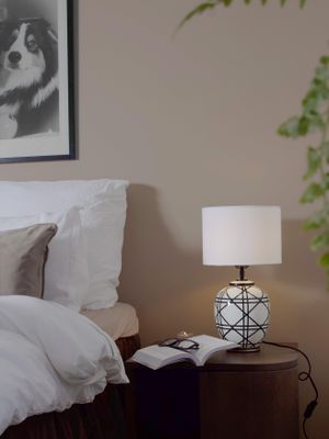 PR Home New York Bordslampa Svartvit 46cm