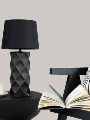 Hazel Lampfot 64cm Sofia Carnaby Skärm Svart | PR Home