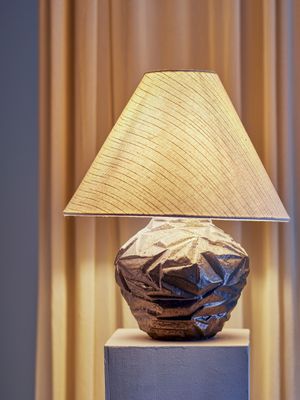 Bordslampa Brun Stengods Carolla | Bloomingville
