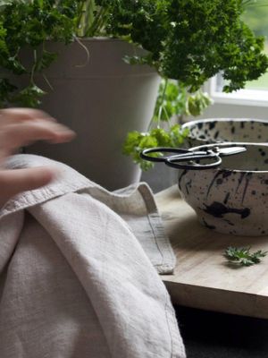 Svanefors Julie Kökshandduk Lin/Vit 50x70 cm