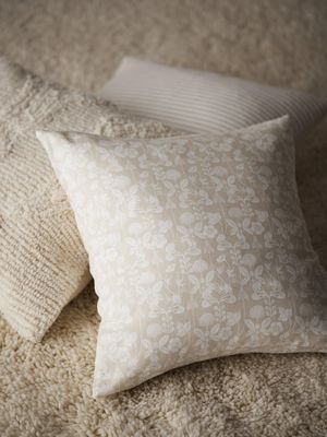 De Mina Kuddfodral Beige 45x45cm | Svanefors