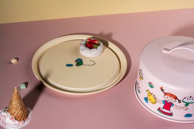 Muurla Pippi Tårtfat med kupa Birthday