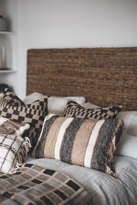 Jakobdahls Delia Kuddfodral 50x50 cm Svart/beige