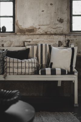 Jakobdahls Striato Sittdyna 40x40x5 cm Svart/Offwhite