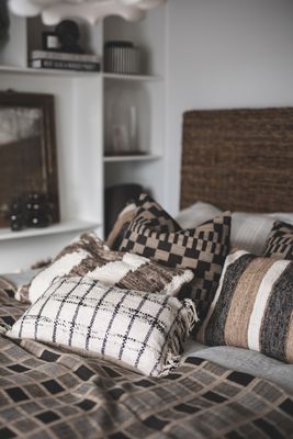 Jakobdahls Penelope Pläd 130x170 cm Svart/beige