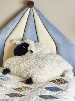 Bloomingville Dolly Mjuk Leksak, Vit, Polyester L56xH46xW13 cm