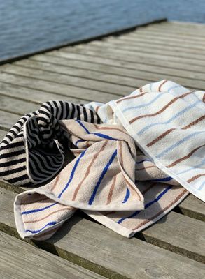 Handduk Lera / Svart Ekologisk Bomull OYOY LIVING