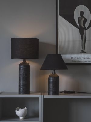 Riley Lampfot Matt Svart 28cm | PR Home