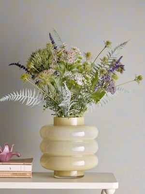 Bloomingville Sahara Vas, Gul, Glas Ø21,5xH22 cm