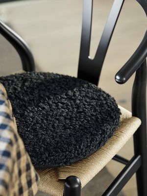 Teddy Stolsdyna Svart D38cm | Svanefors