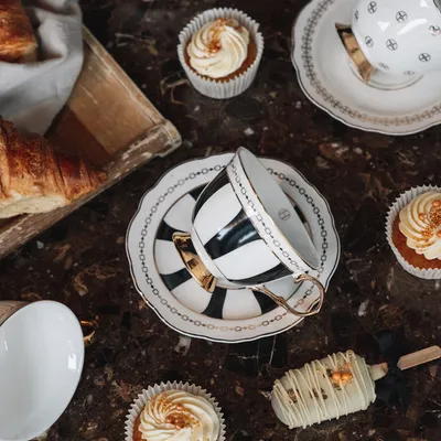 Hilke Collection Kopp med fat - Strisce Nero