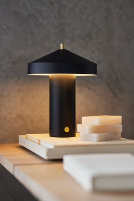 OYOY Hatto Bordslampa Led Svart Stål