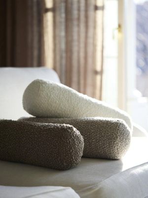 Svanefors Trond Kudde Nougat 15x15x45 cm