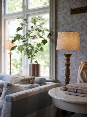 PR Home Lodge Bordslampa Beige