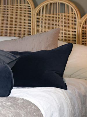 Svanefors Estelle Kuddfodral Mörkblå 35x80 cm
