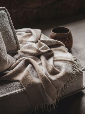 Jakobdahls Zara blockstripe Pläd 130x170 cm Beige/Vit
