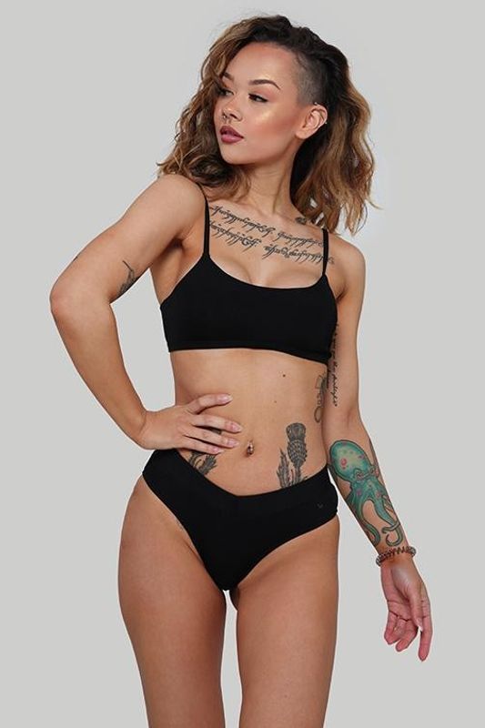 The Hills Top - Ribbed Black