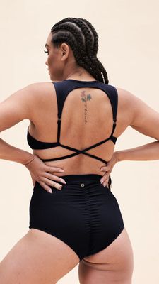 Lunalae Mabel Ribbed Tie Front Crop Top BLACK