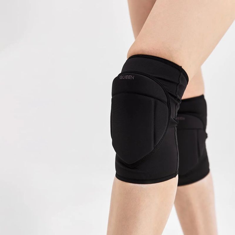 Queen PoleWear Knee Pads – SLEEK PRO 4 – Black