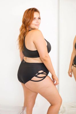 Lunalae Alexi Top - Criss Cross High Neck Racerback Top Black