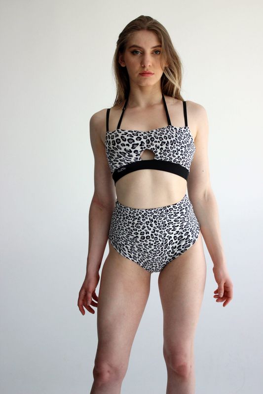 DressinUp Art Atelier - Top Classic Animal Print White Leopard